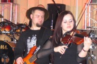 Basista rodem z Chin za sprawą talerza :)